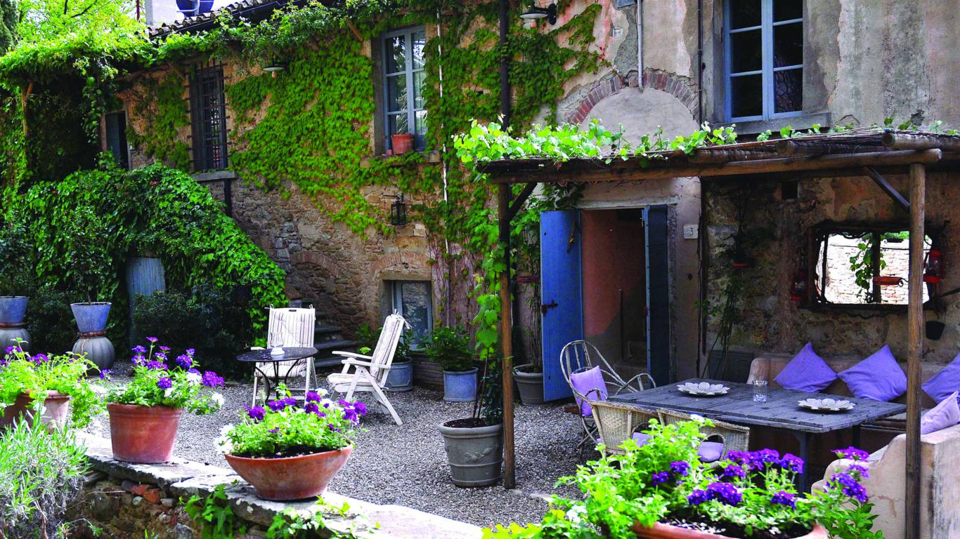 Wine-Resort-Tenuta-La-Striscia-Arezzo-garden-37