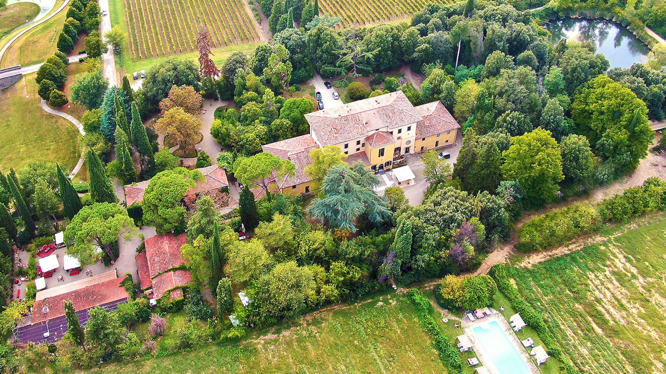 Wine-Resort-Tenuta-La-Striscia-Arezzo-estate-34
